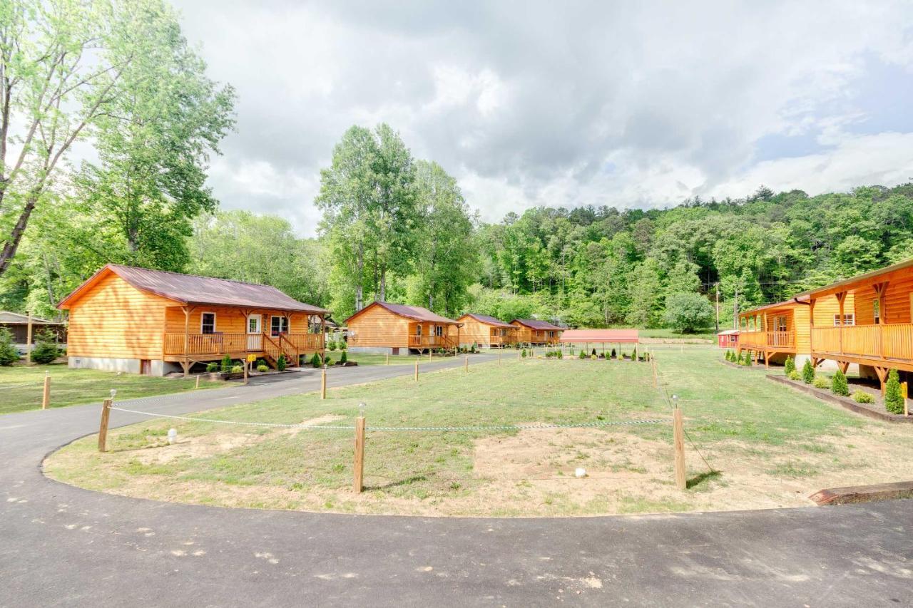 Cozy Bryson City Cabin On Tuck River With Fire Pit! Exterior photo